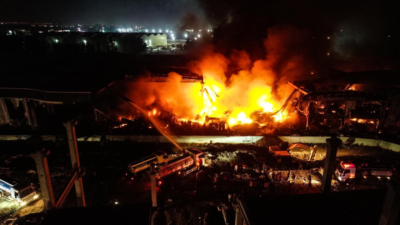 Adana&#039;da motosiklet üretim tesisinde yangın