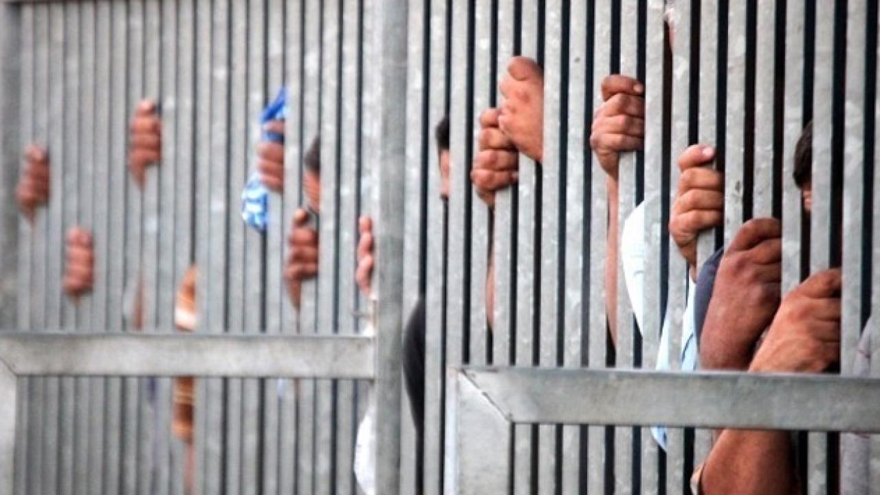 Filistinli tutuklular için &amp;quot;karanlık&amp;quot; sürekli artıyor