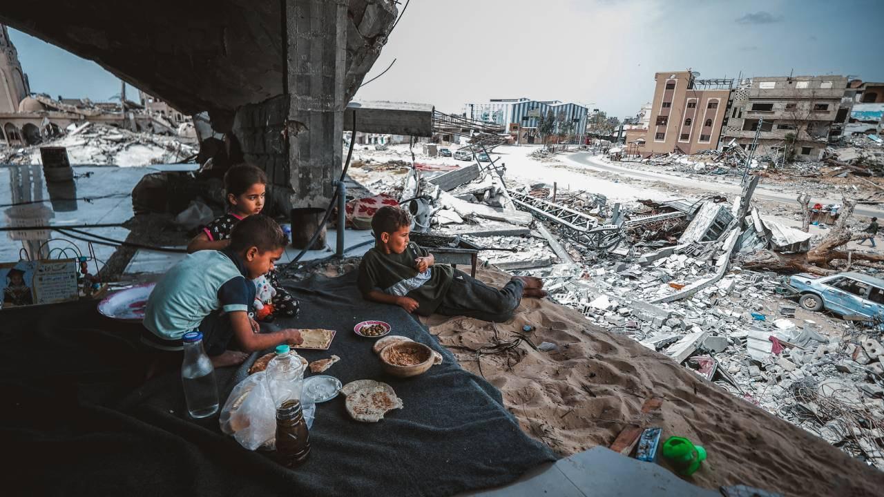 Batı desteğini keserse Gazze&#039;de katliam biter mi?