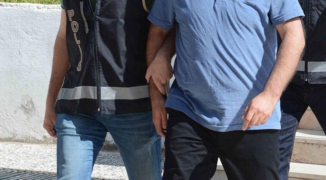 İzmir merkezli FETÖ operasyonu: 14 gözaltı