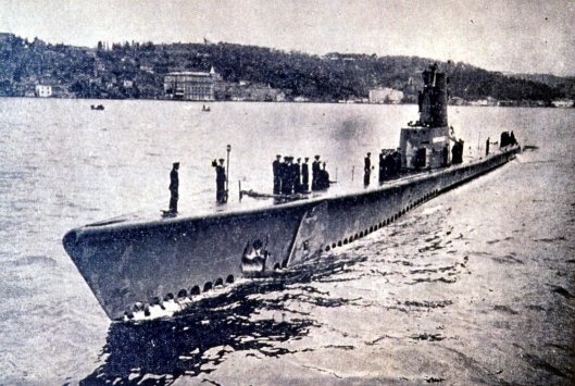 Dumlupınar denizaltısı 65 yıl önce 81 mürettebatıyla battı