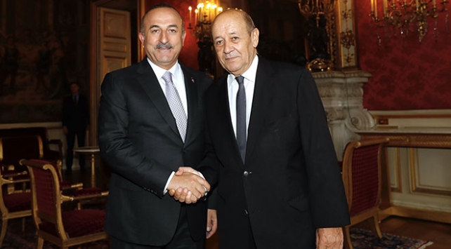 Dışişleri Bakanı Çavuşoğlu, Fransız mevkidaşı ile görüştü