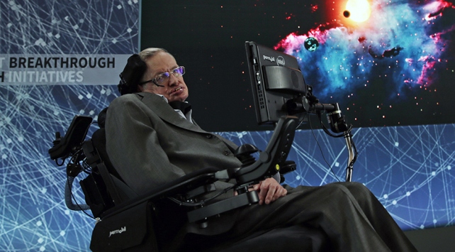Stephen Hawking Zenginlerin yaratacağı insanüstü ırk insanlığın sonunu getirebilir