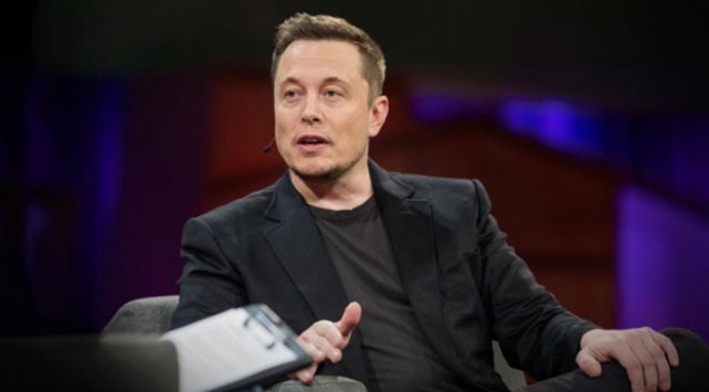 Elon Musk Tesladan istifa etti
