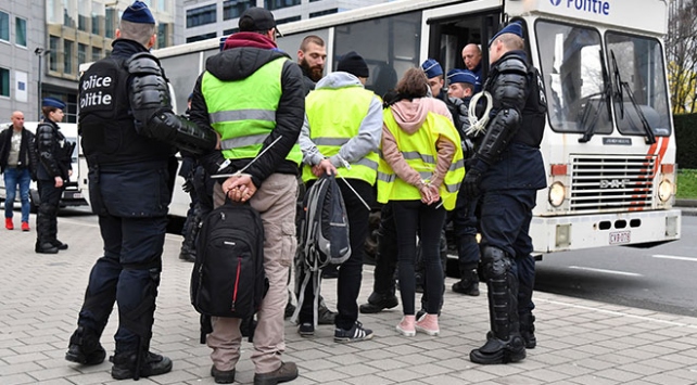 Belçikada Sarı Yeleklilerin protestosu başladı