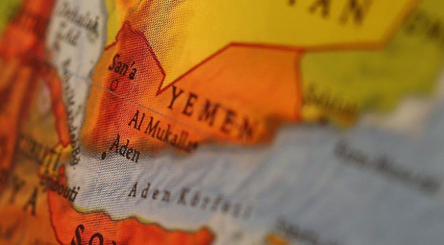Yemenin gÃ¼neyinde yoÄunlaÅan Ã§atÄ±Åmalar halkÄ± gÃ¶Ã§e zorluyor
